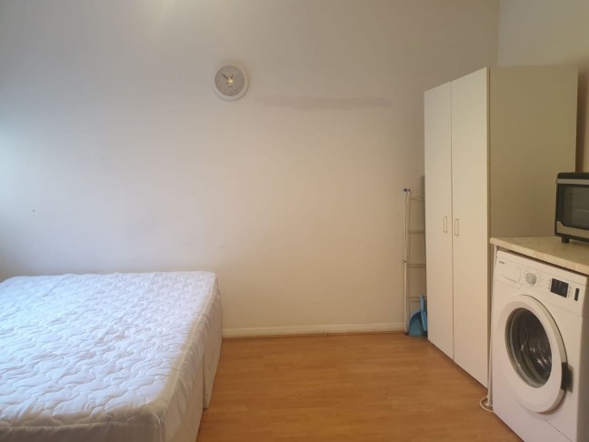 Colney Hatch Lane, London