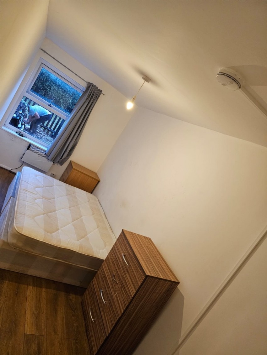 Images for Portland Road, London EAID:1234 BID:1234