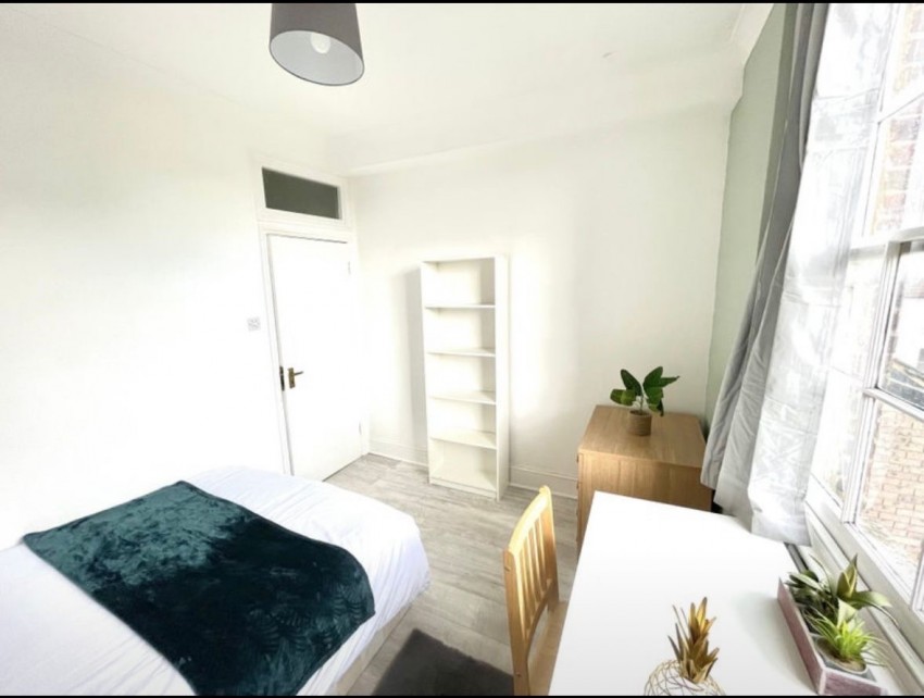 Images for Holloway Road, London EAID:1234 BID:1234