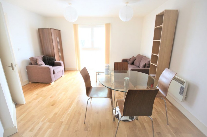 Images for Bellevue Court a, High Road, London EAID:1234 BID:1234