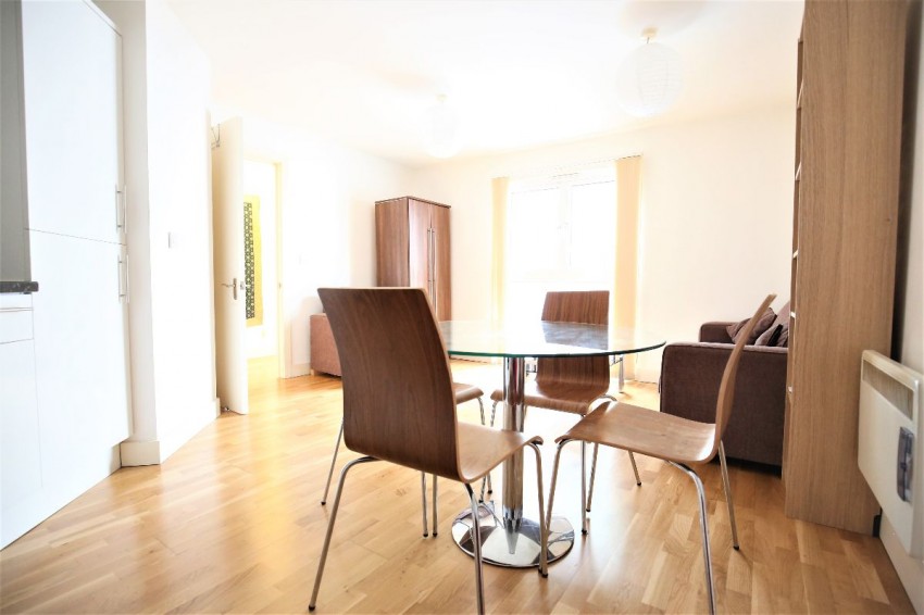 Images for Bellevue Court a, High Road, London EAID:1234 BID:1234
