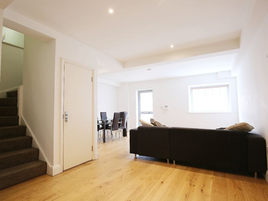 Images for Holloway Road, London EAID:1234 BID:1234