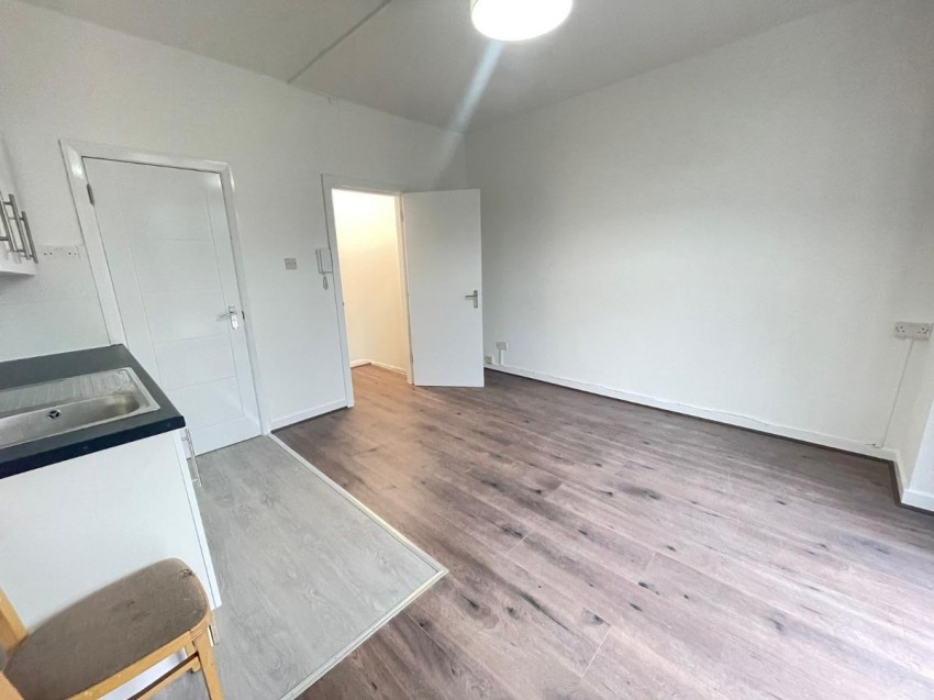 Images for Colney Hatch Lane, London EAID:1234 BID:1234