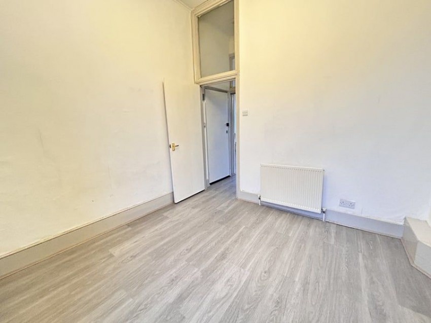 Images for Holloway Road, London EAID:1234 BID:1234