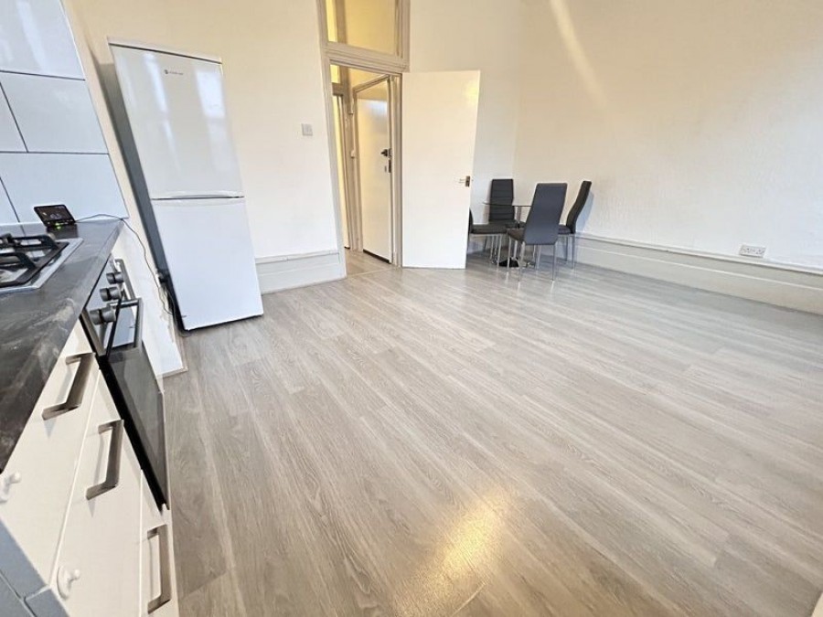 Images for Holloway Road, London EAID:1234 BID:1234