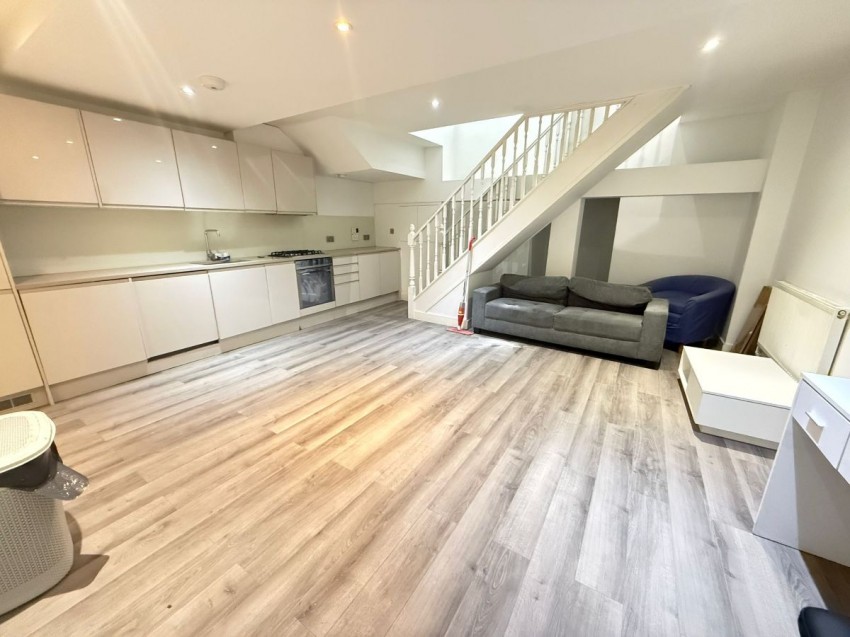 Images for Hornsey Road, London EAID:1234 BID:1234