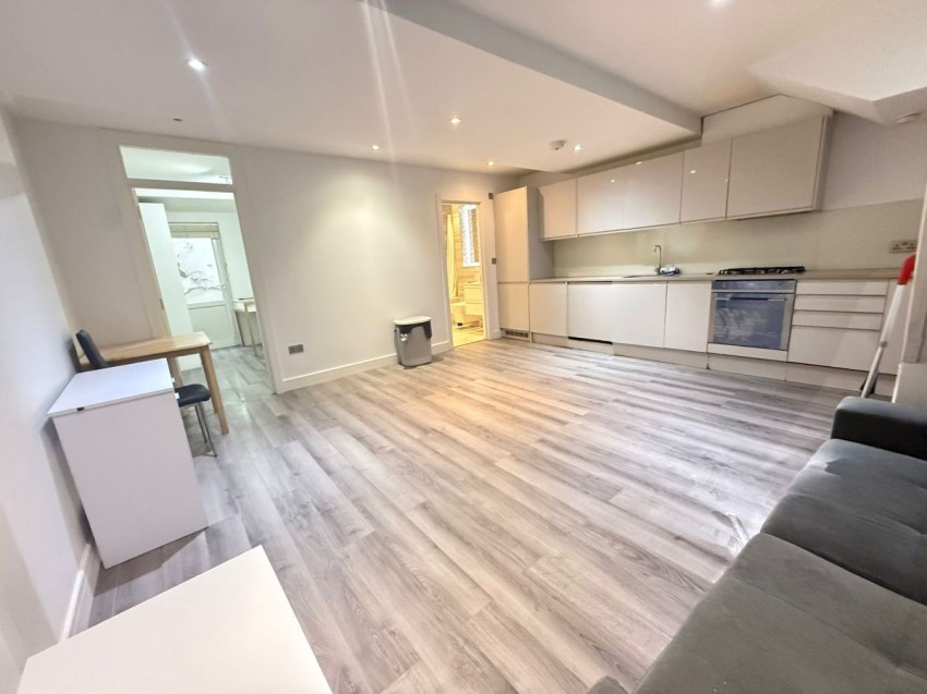 Images for Hornsey Road, London EAID:1234 BID:1234