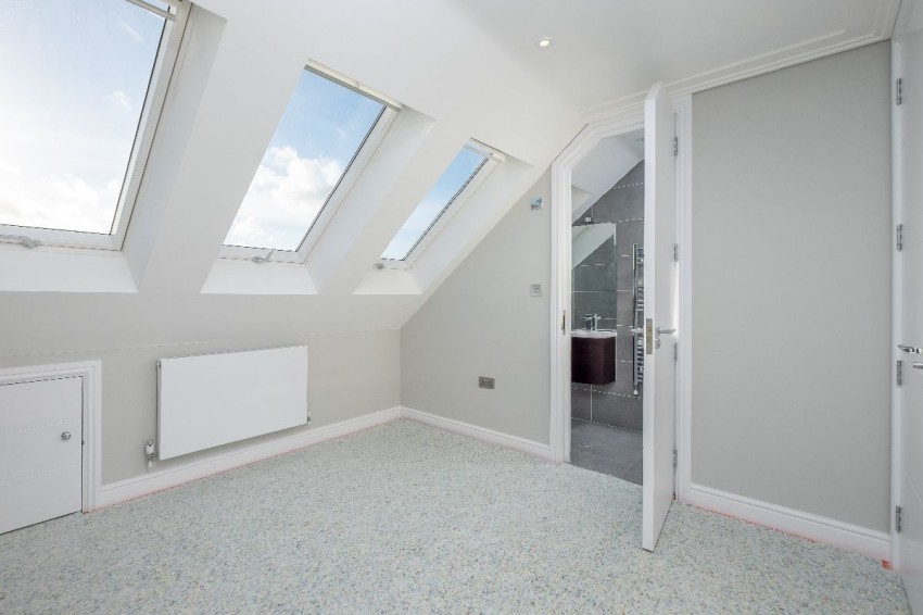 Images for Ravenshaw Street, London EAID:1234 BID:1234