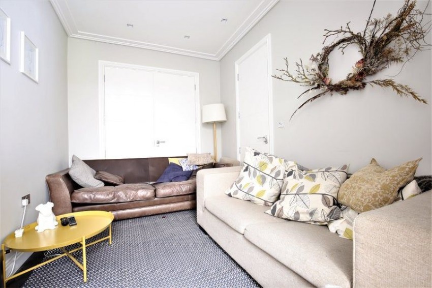 Images for Ravenshaw Street, London EAID:1234 BID:1234