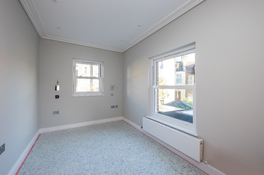 Images for Ravenshaw Street, London EAID:1234 BID:1234