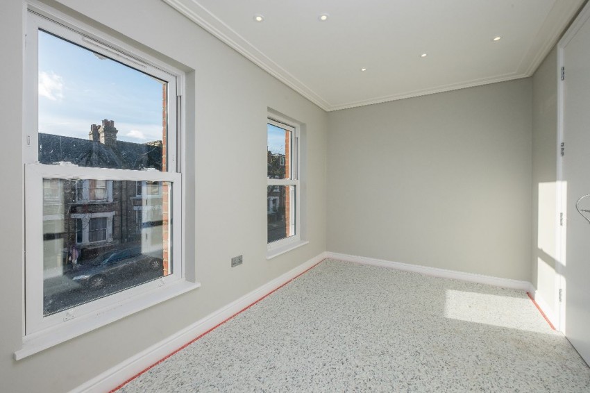 Images for Ravenshaw Street, London EAID:1234 BID:1234