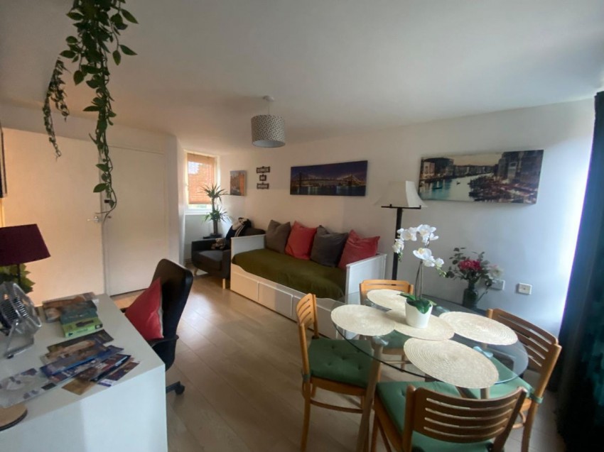 Images for Sanders Way, London EAID:1234 BID:1234