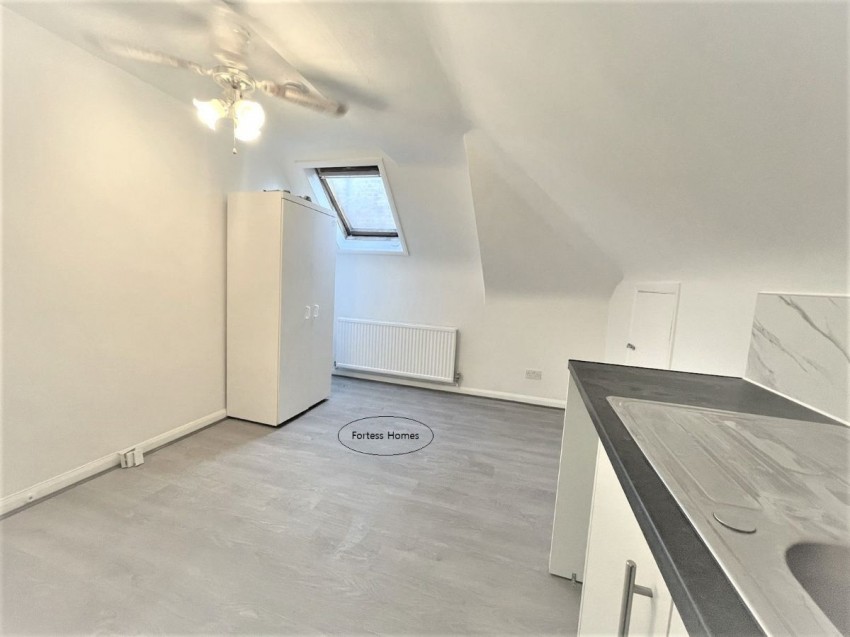 Images for Colney Hatch Lane, London EAID:1234 BID:1234