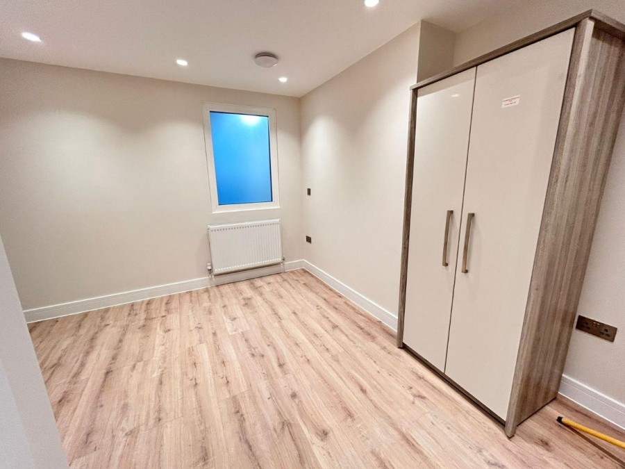 Images for a Hornsey Road, London EAID:1234 BID:1234