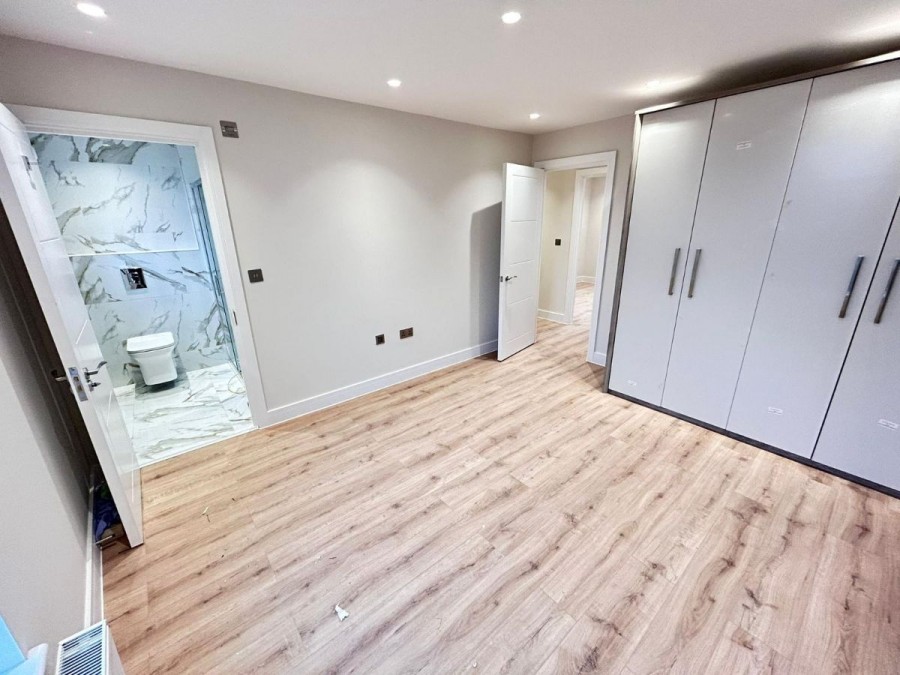 Images for a Hornsey Road, London EAID:1234 BID:1234