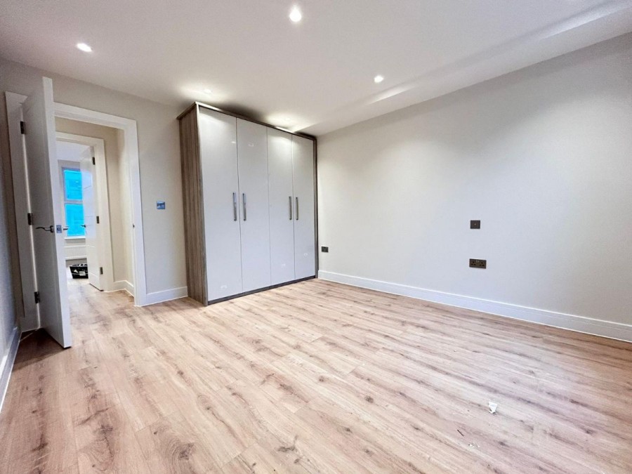 Images for a Hornsey Road, London EAID:1234 BID:1234