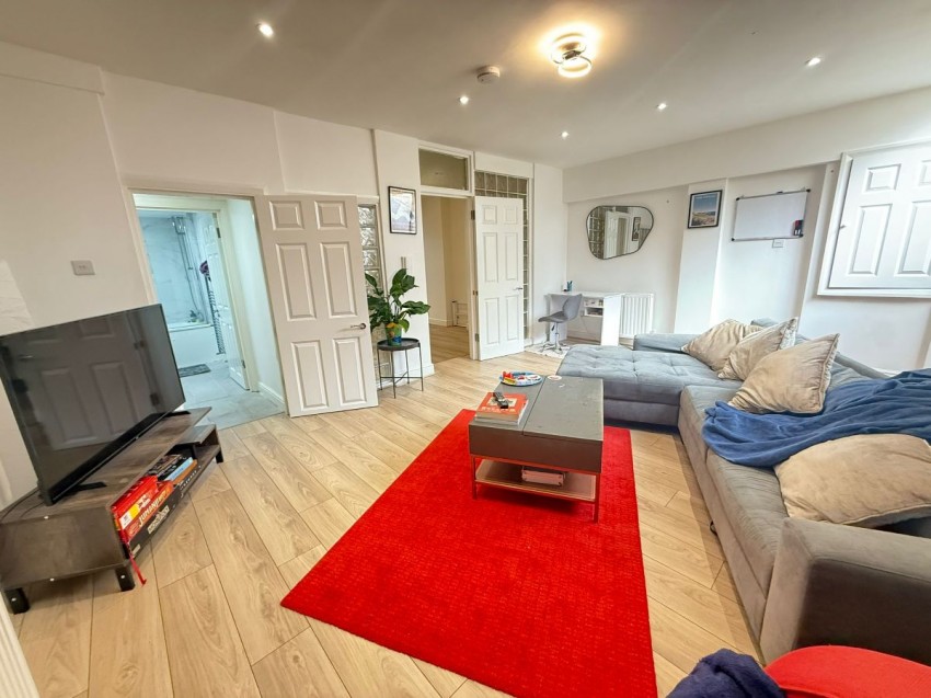 Images for Hornsey Road, London EAID:1234 BID:1234