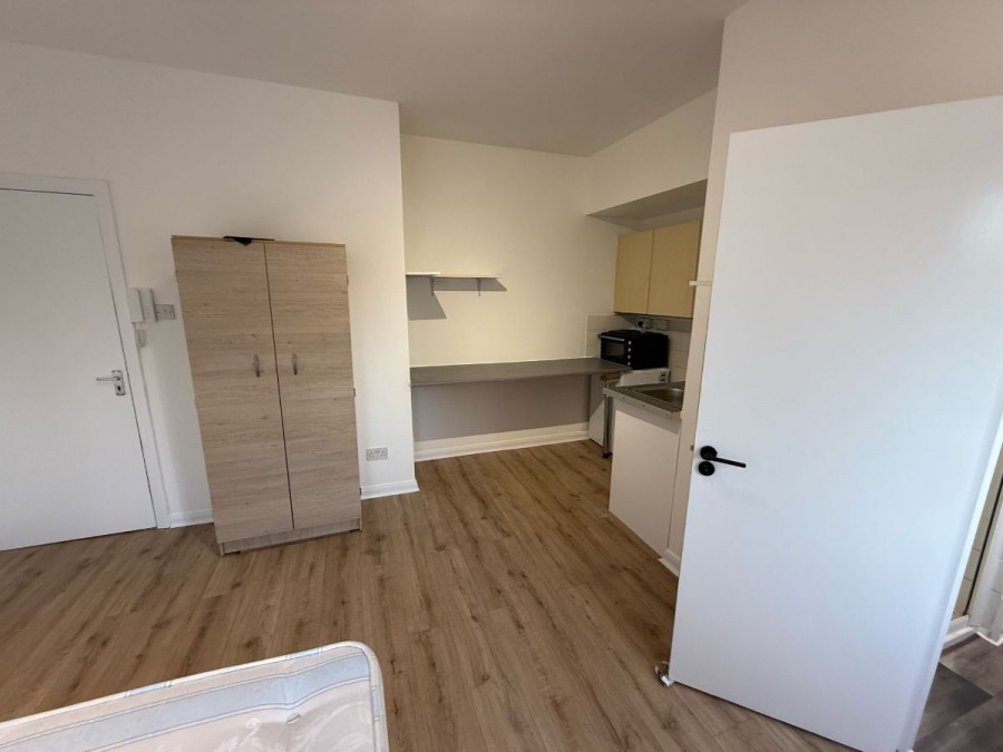 Images for Colney Hatch Lane, London EAID:1234 BID:1234