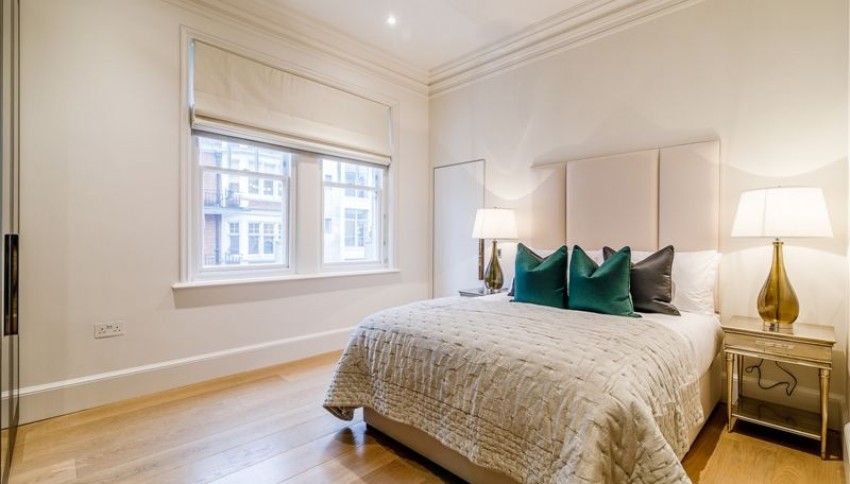 Images for Duke Street, London EAID:1234 BID:1234