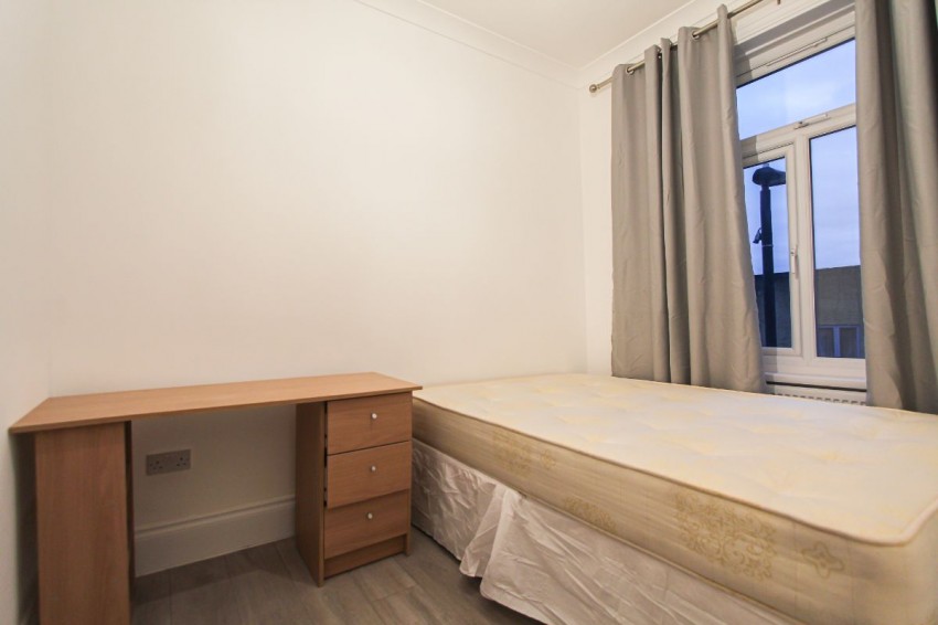 Images for Sheldon Road, London EAID:1234 BID:1234