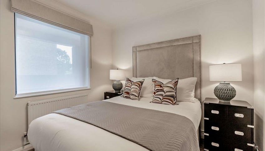 Images for Fulham Road, London EAID:1234 BID:1234