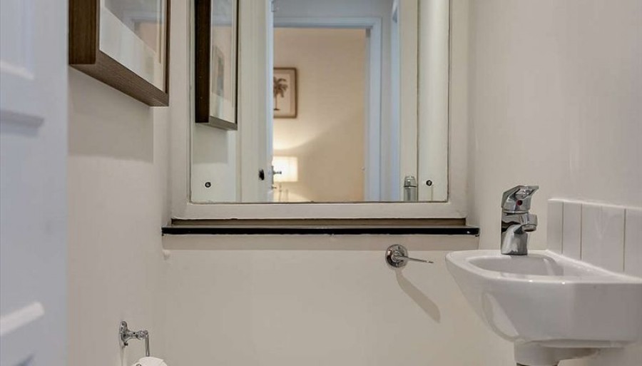 Images for Fulham Road, London EAID:1234 BID:1234