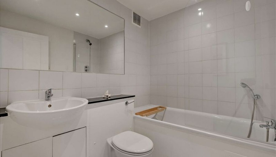 Images for Fulham Road, London EAID:1234 BID:1234