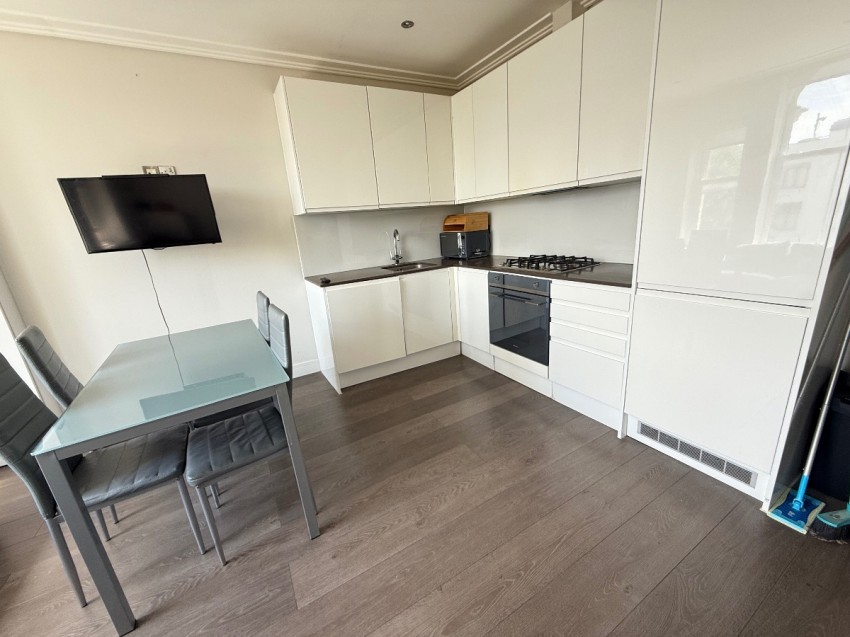 Images for Holloway Road, London EAID:1234 BID:1234