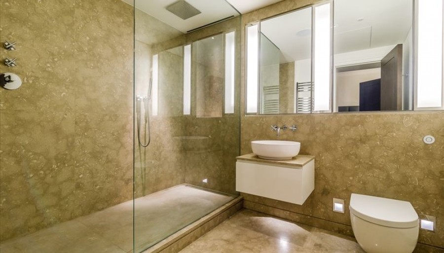 Images for Duke Street, London EAID:1234 BID:1234