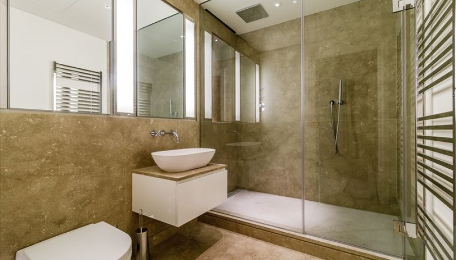 Images for Duke Street, London EAID:1234 BID:1234