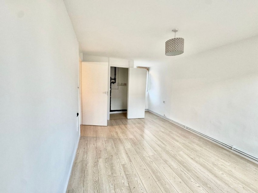 Images for Sanders Way, London EAID:1234 BID:1234