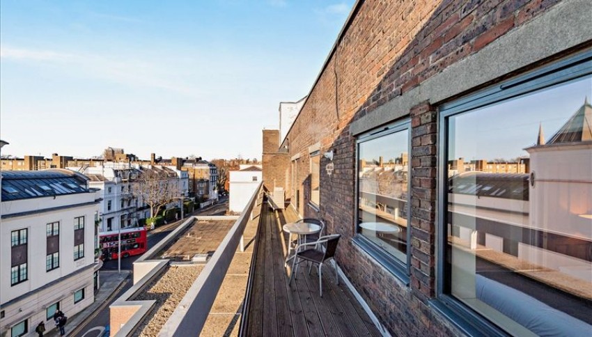 Images for Fulham Road, London EAID:1234 BID:1234