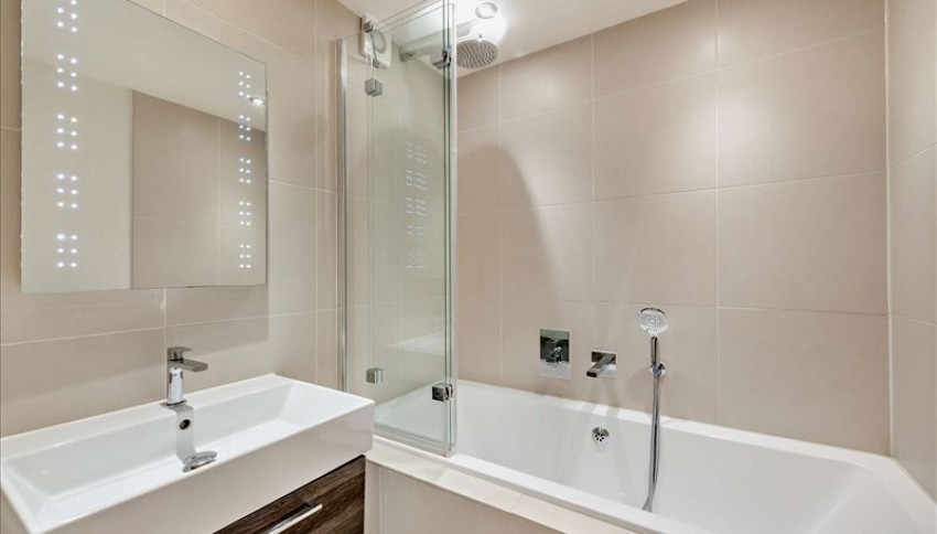 Images for Fulham Road, London EAID:1234 BID:1234