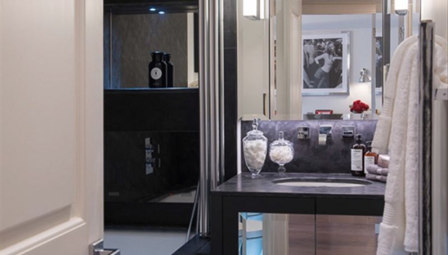 Images for Fulham Road, London EAID:1234 BID:1234