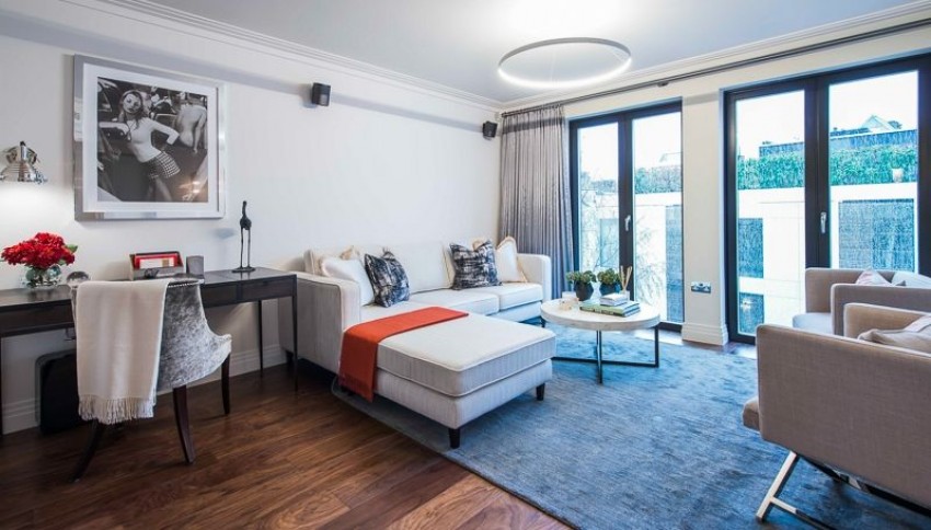 Images for Fulham Road, London EAID:1234 BID:1234