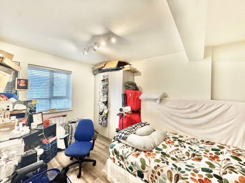 Images for Mottingham Road, London EAID:1234 BID:1234