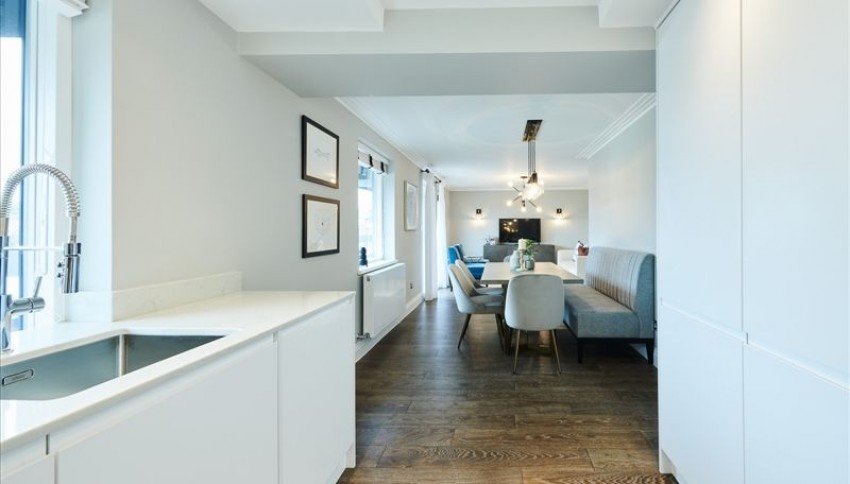 Images for Fulham Road, London EAID:1234 BID:1234