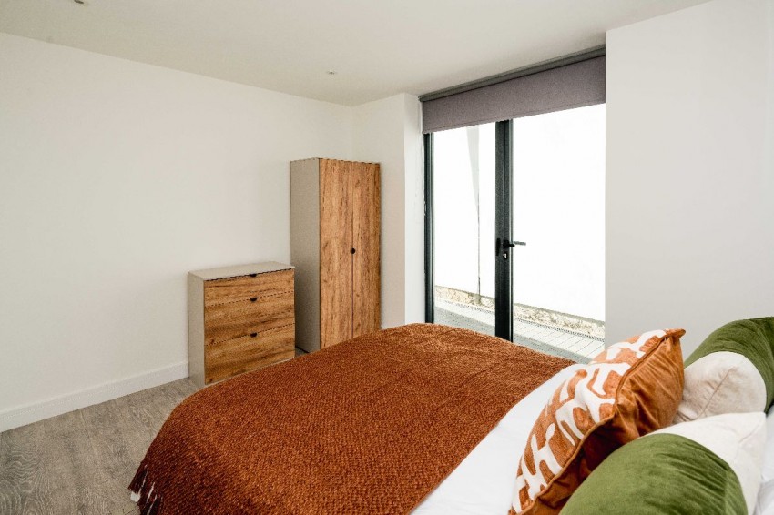 Images for Cuckoo Hall Lane, London EAID:1234 BID:1234