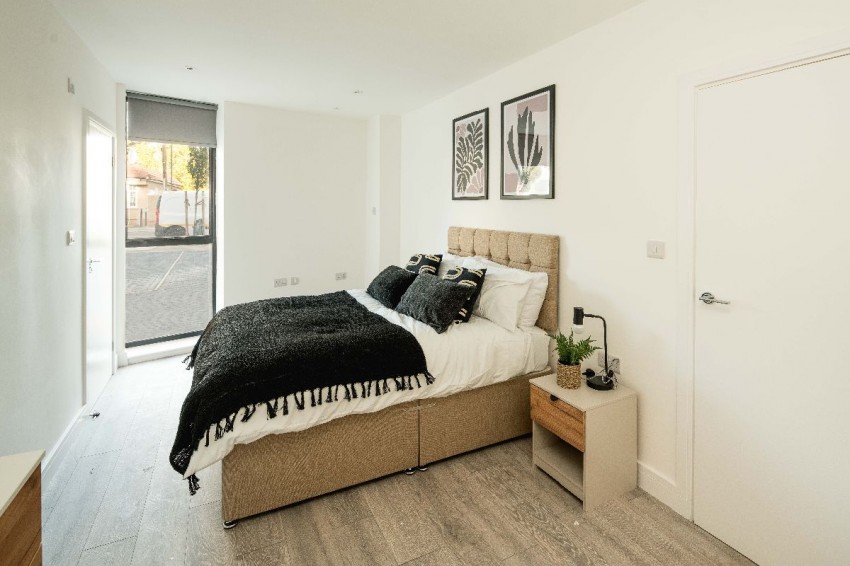 Images for Cuckoo Hall Lane, London EAID:1234 BID:1234