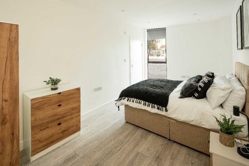 Images for Cuckoo Hall Lane, London EAID:1234 BID:1234