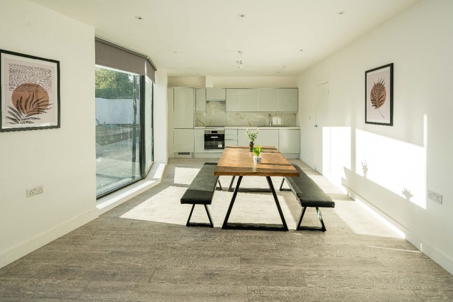 Images for Cuckoo Hall Lane, London EAID:1234 BID:1234