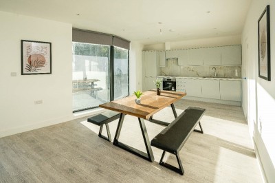 Images for Cuckoo Hall Lane, London EAID:1234 BID:1234