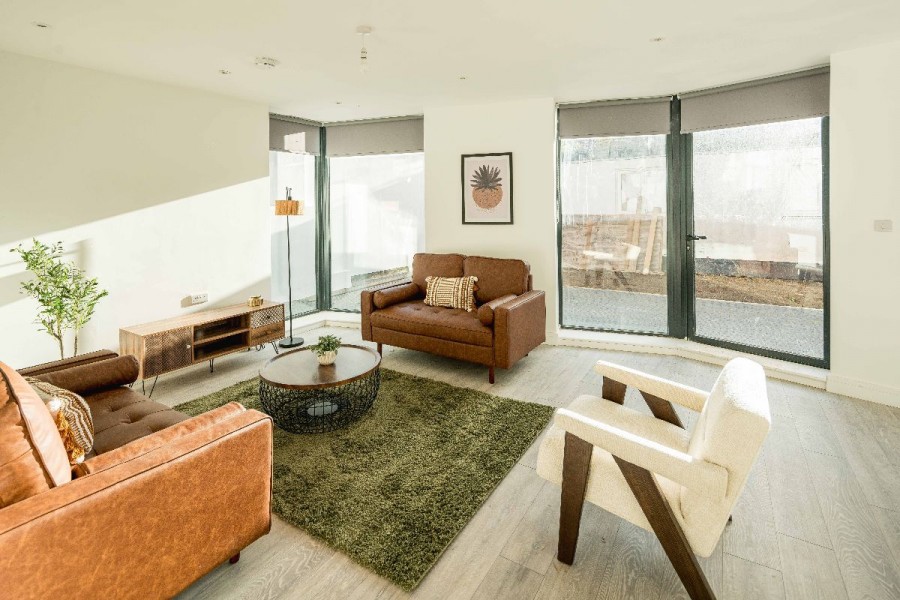 Images for Cuckoo Hall Lane, London EAID:1234 BID:1234