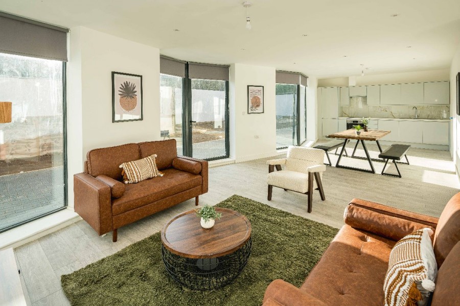 Images for Cuckoo Hall Lane, London EAID:1234 BID:1234