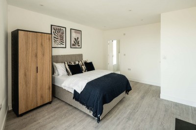 Images for Cuckoo Hall Lane, London EAID:1234 BID:1234