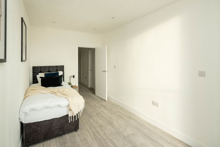 Images for Cuckoo Hall Lane, London EAID:1234 BID:1234