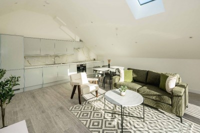 Images for Cuckoo Hall Lane, London EAID:1234 BID:1234