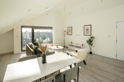 Images for Cuckoo Hall Lane, London EAID:1234 BID:1234