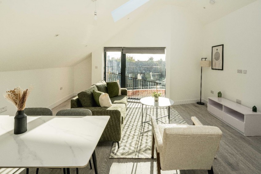 Images for Cuckoo Hall Lane, London EAID:1234 BID:1234