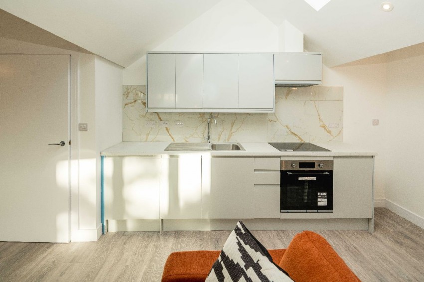 Images for Cuckoo Hall Lane, London EAID:1234 BID:1234